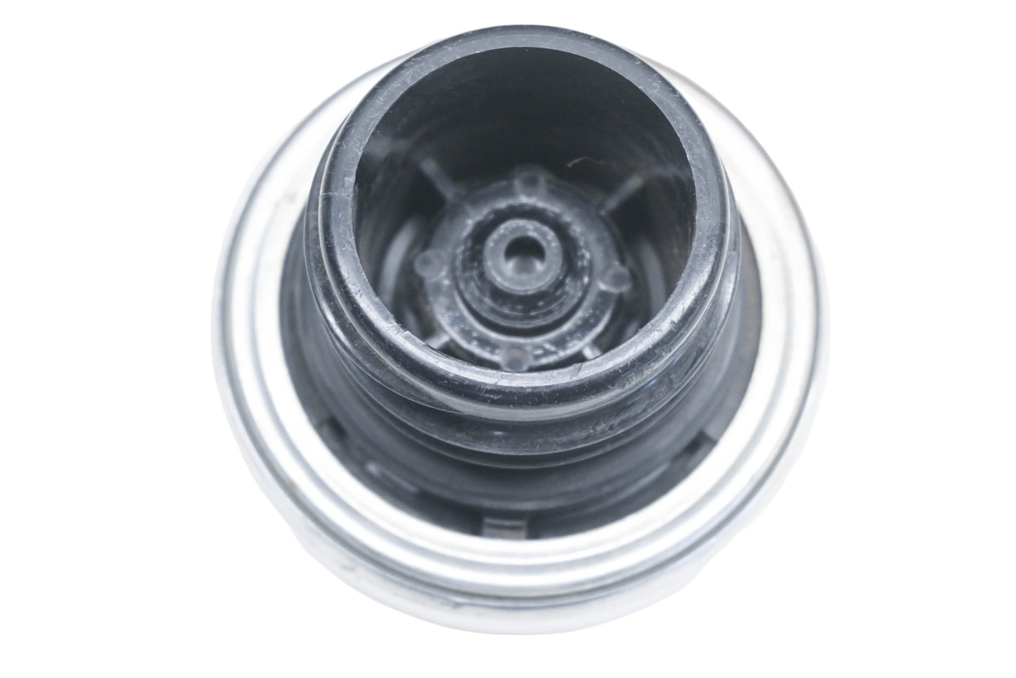 OEM Harley-Davidson 99668-04 Chrome Flame Logo Gas Cap