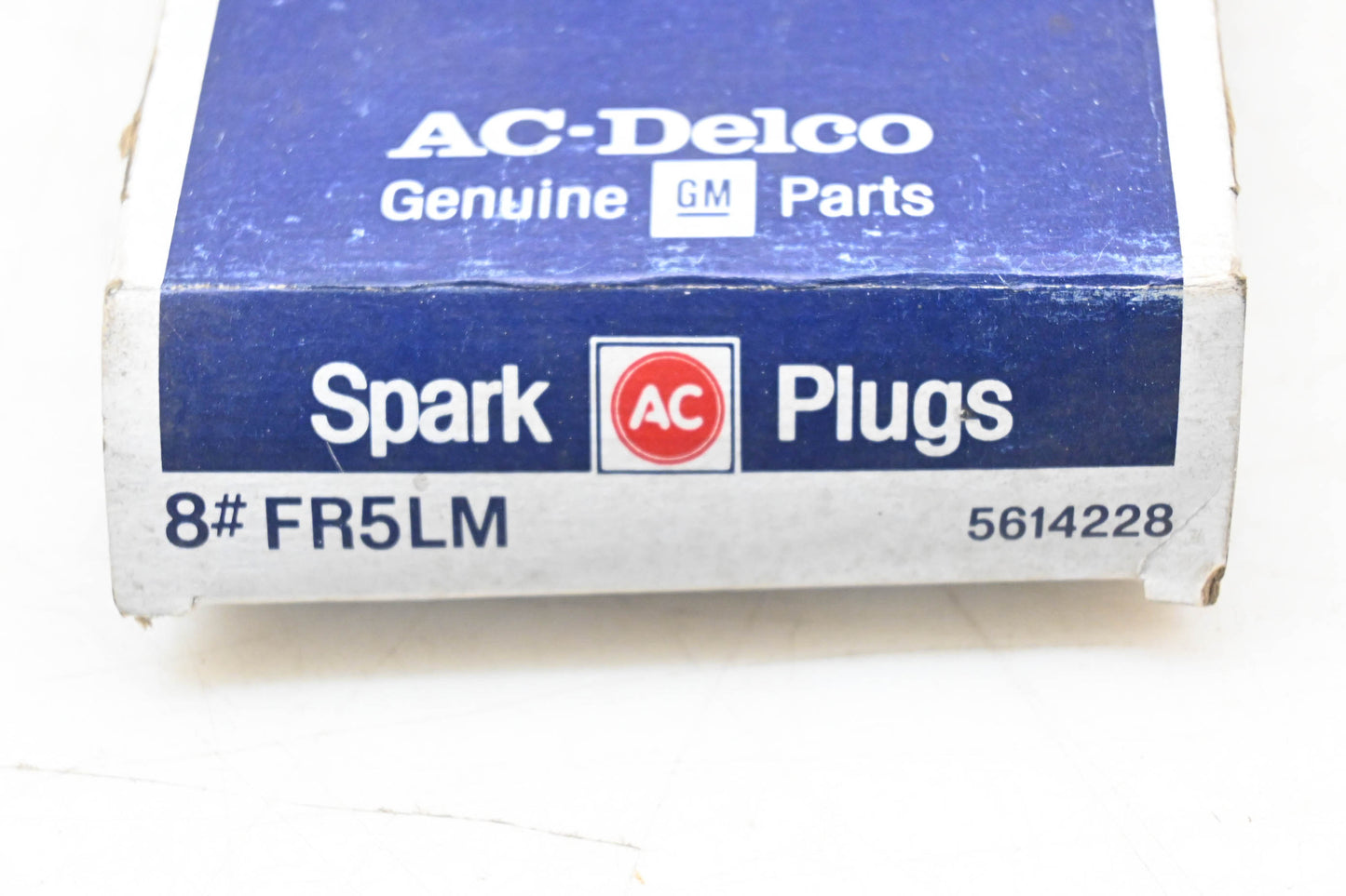 ACDelco FR5LM, 5614228 Spark Plugs Qty 8 NOS