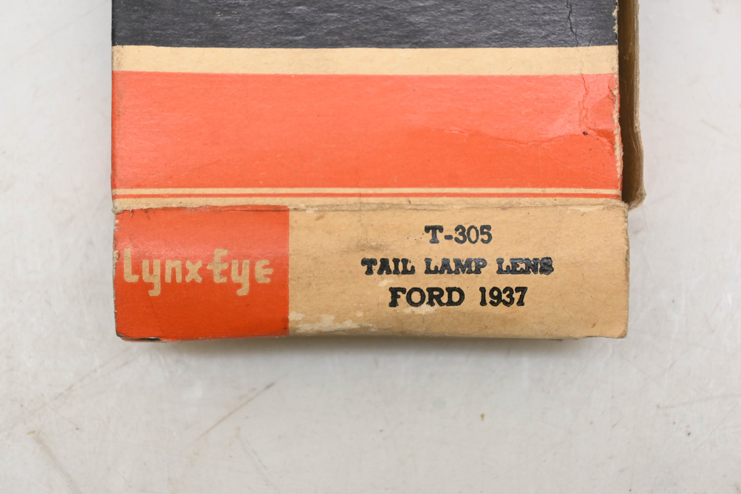 Lynx Eye T-305 Red Ruby Glass Tail Lamp Lens NOS