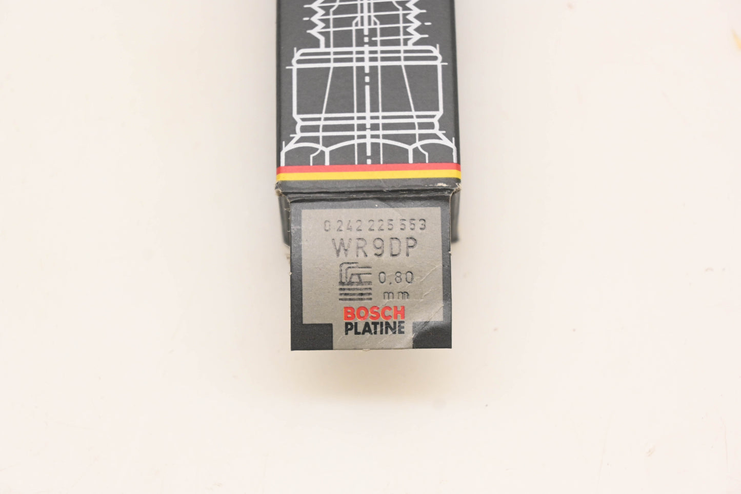 Bosch WR9DP Platinum Spark Plugs Qty 4 NOS