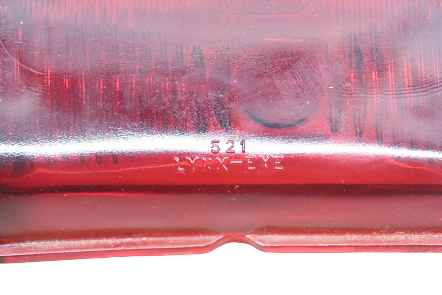 Lynx-Eye T-521, 521 Red Glass Taillight 3" x 5-3/8" Lens NOS