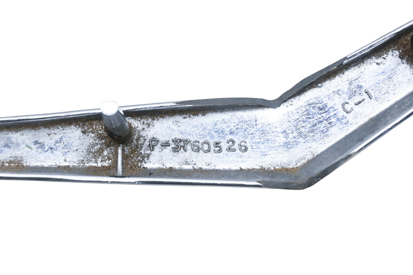 Chevrolet 3760526 V Hood Emblem