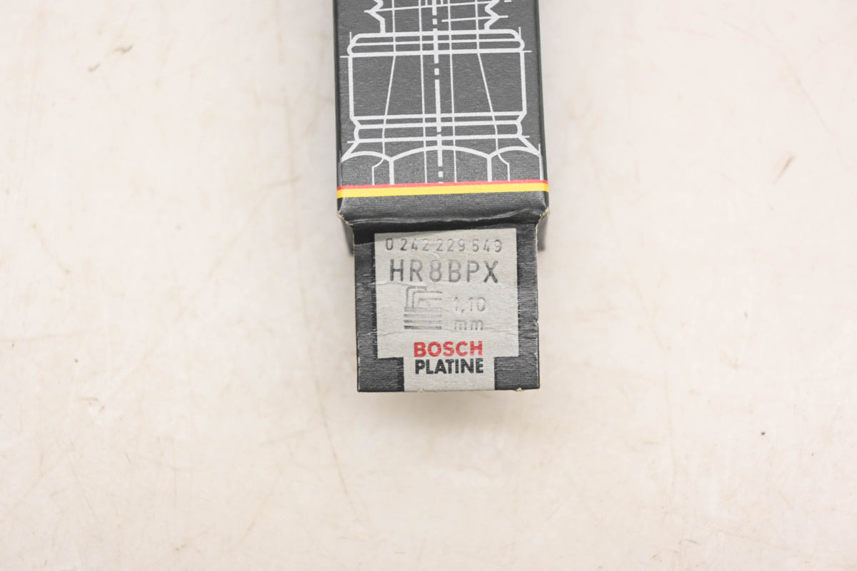 Bosch HR8BPX Platinum Spark Plugs Qty 2 NOS