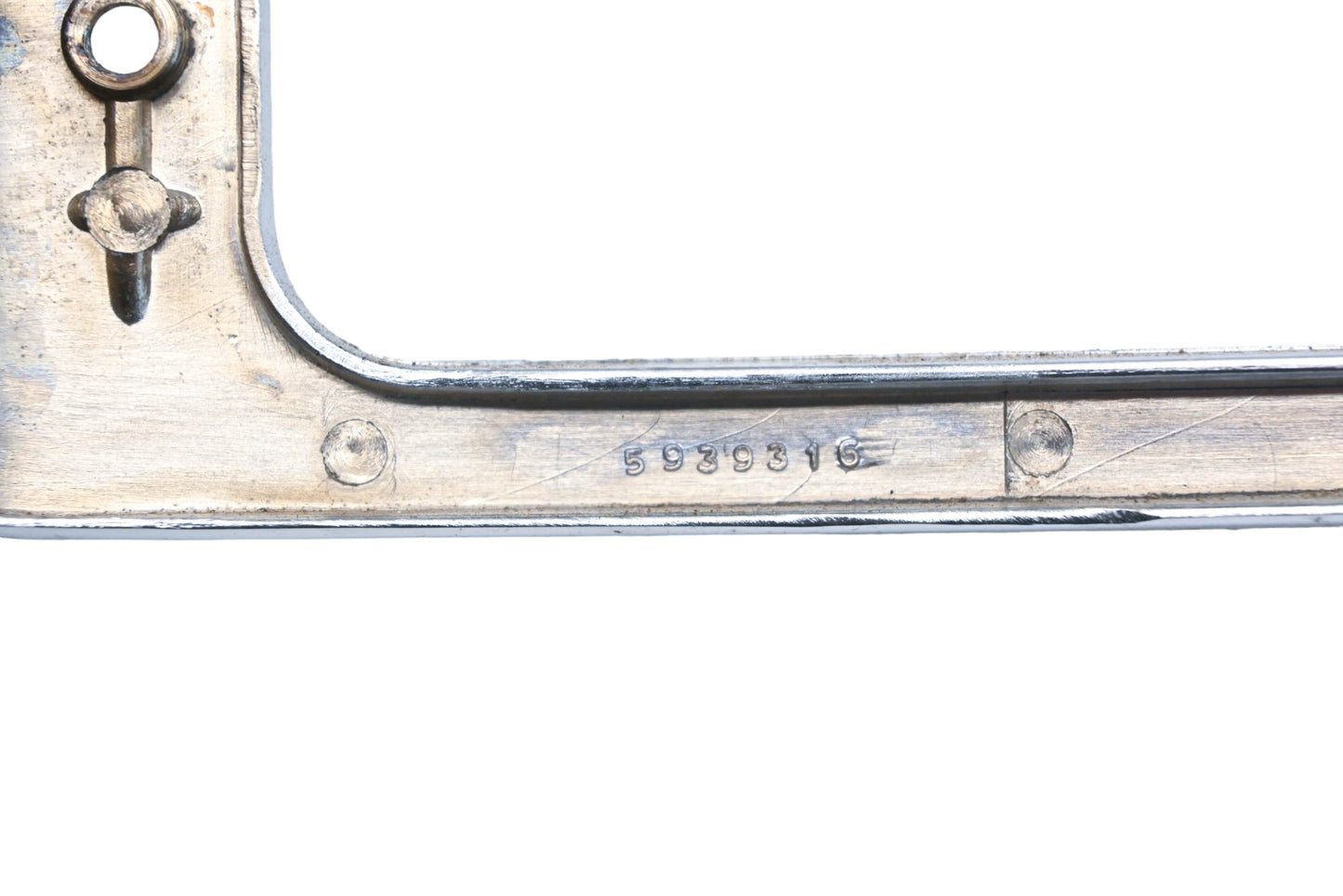 General Motors 5939316 Pontiac Right Front Parling Lamp Bezel