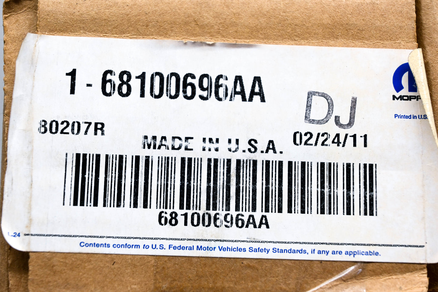 Mopar 68100696AA Chrysler Town & Country Emblem NOS