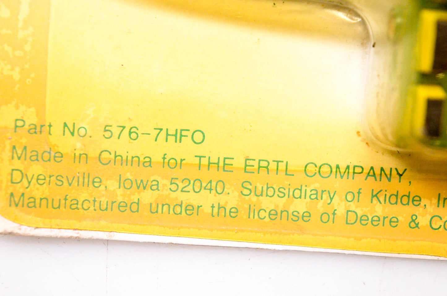ERTL 576-7HFO John Deere 12 Row Planter Model 7200 NOS