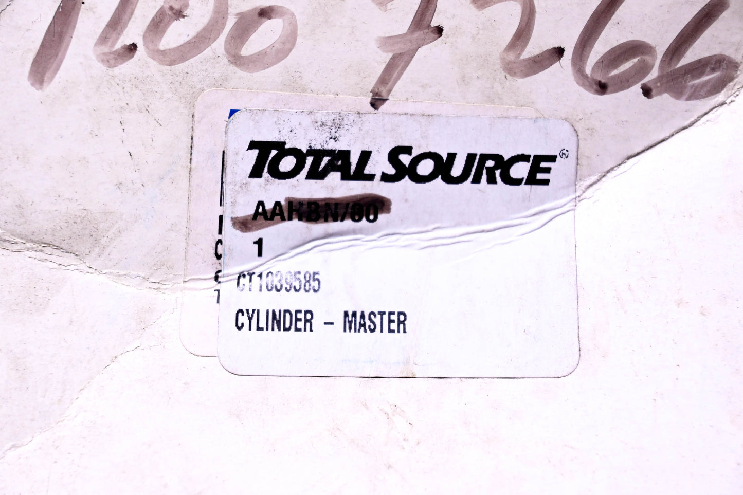 Total Source 1039585, CT1039585 Master Cylinder fits Caterpillar NOS