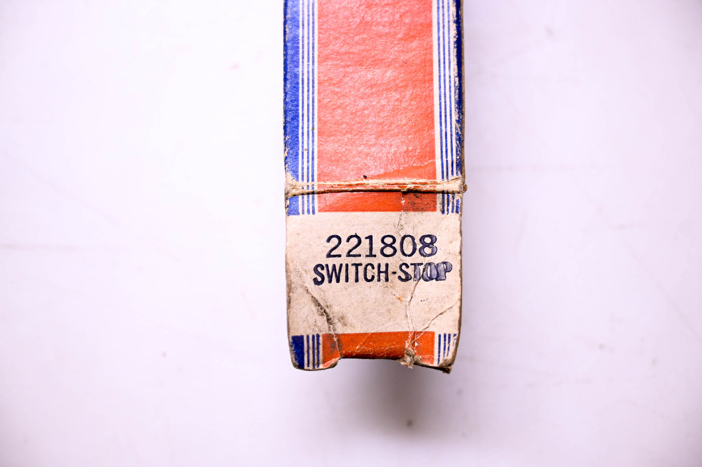 New OEM Briggs & Stratton 221808 Stop Switch NOS