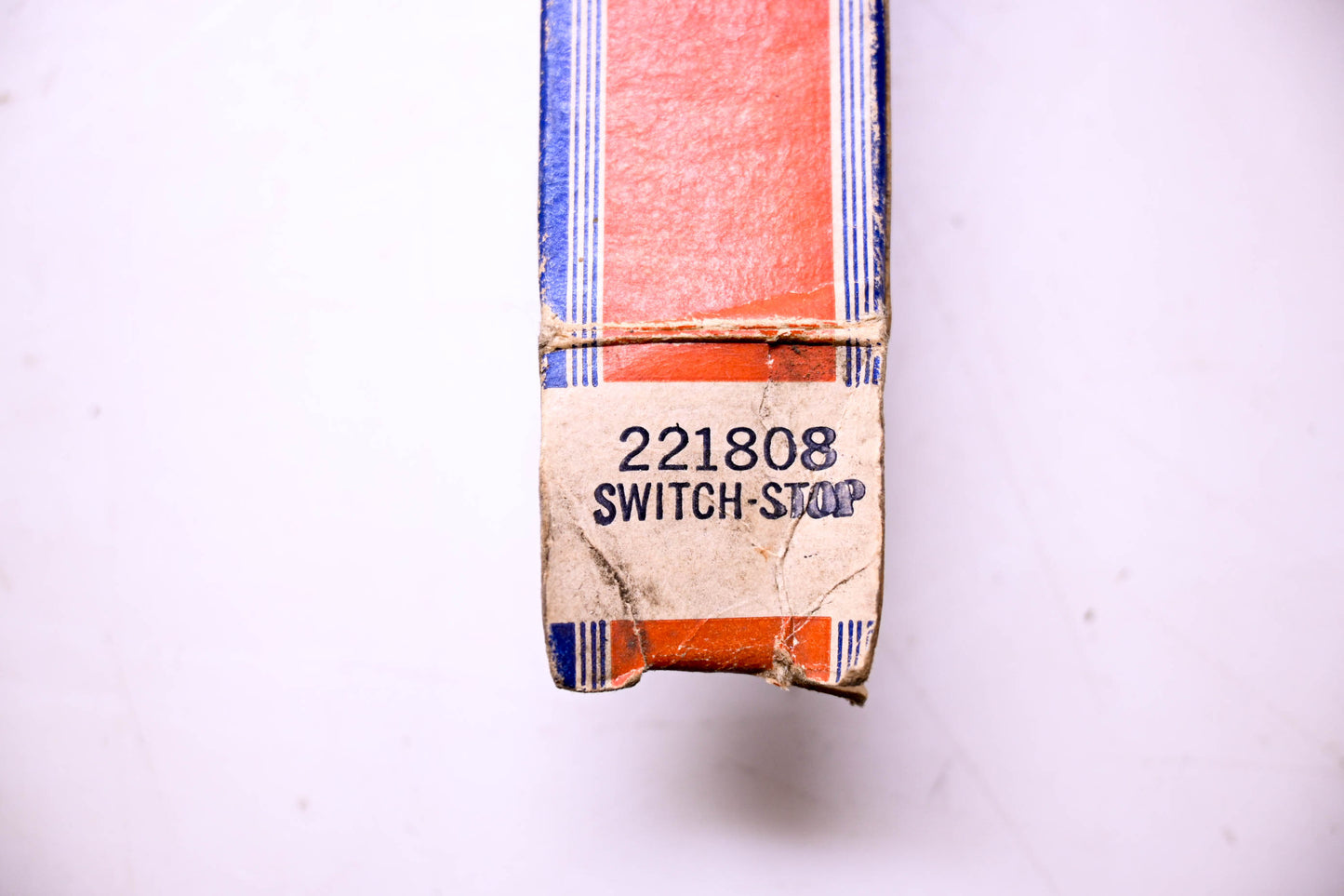 New OEM Briggs & Stratton 221808 Stop Switch NOS