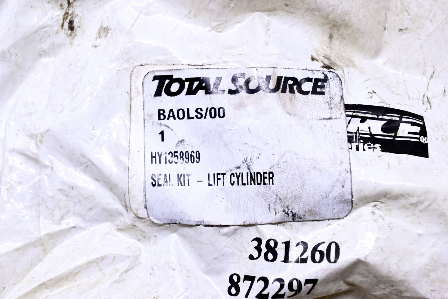 Total Source 1358969, HY1358969 Lift Cylinder Seal Kit fits Hyster NOS
