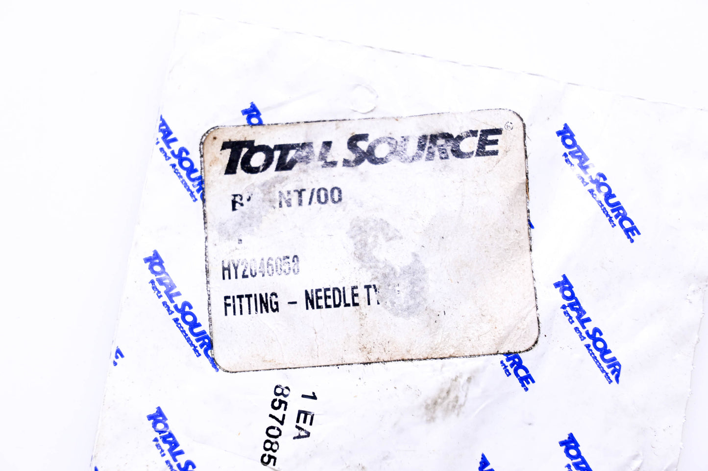 Total Source 2046058, HY2046058 Needle Type Fitting fits Hyster NOS