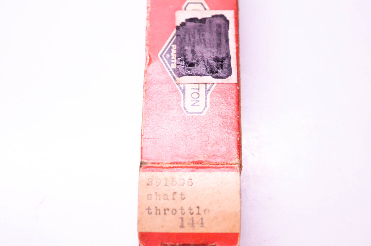 New OEM Briggs & Stratton 391596 Throttle Shaft NOS