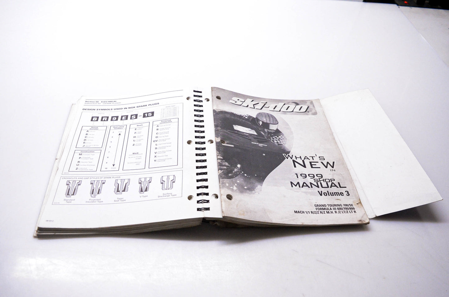 Bombardier 484 200 005 Ski-Doo Shop Manual 1999 Volume 3
