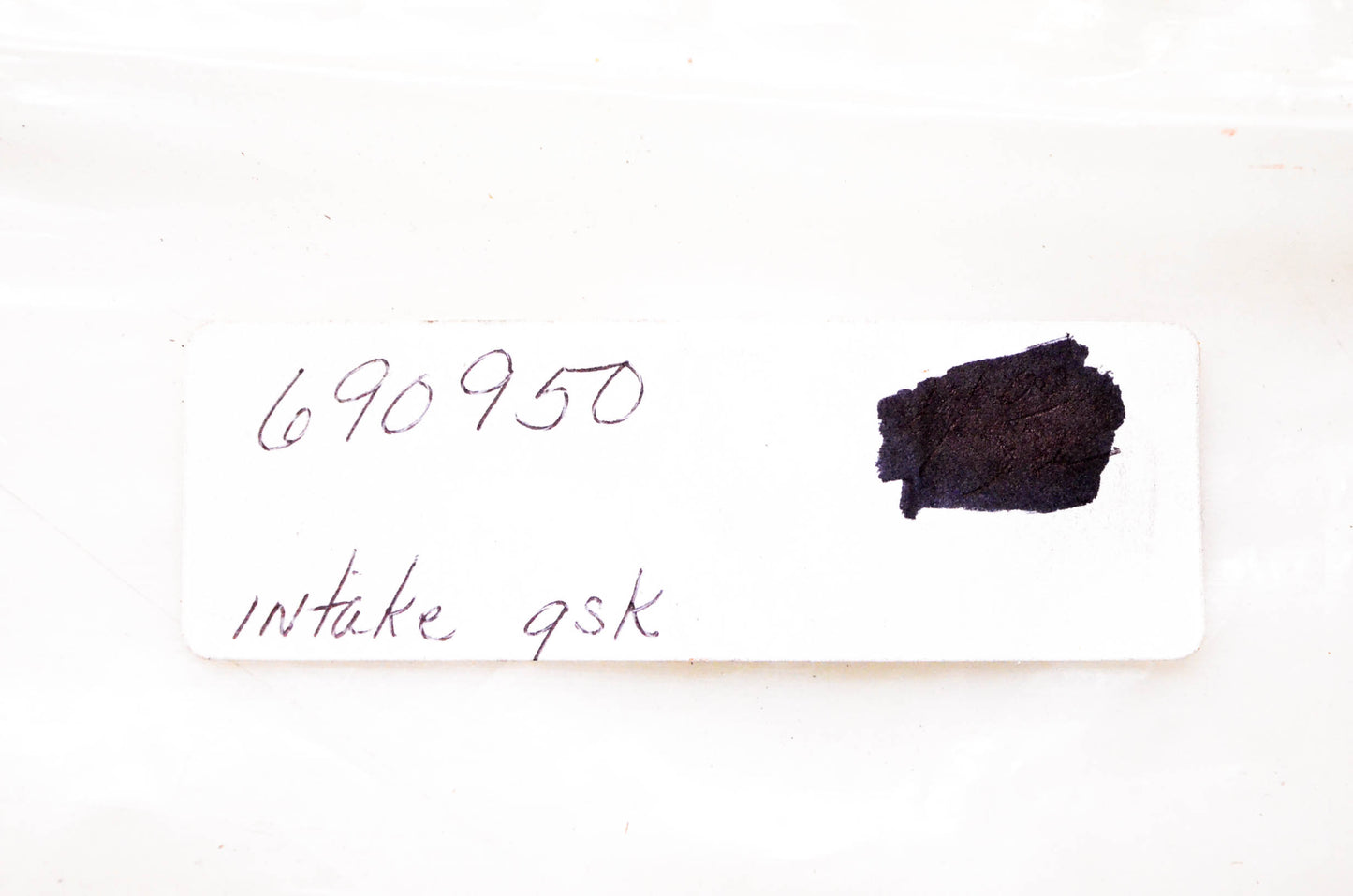 New OEM Briggs & Stratton 690950 Intake Gasket NOS