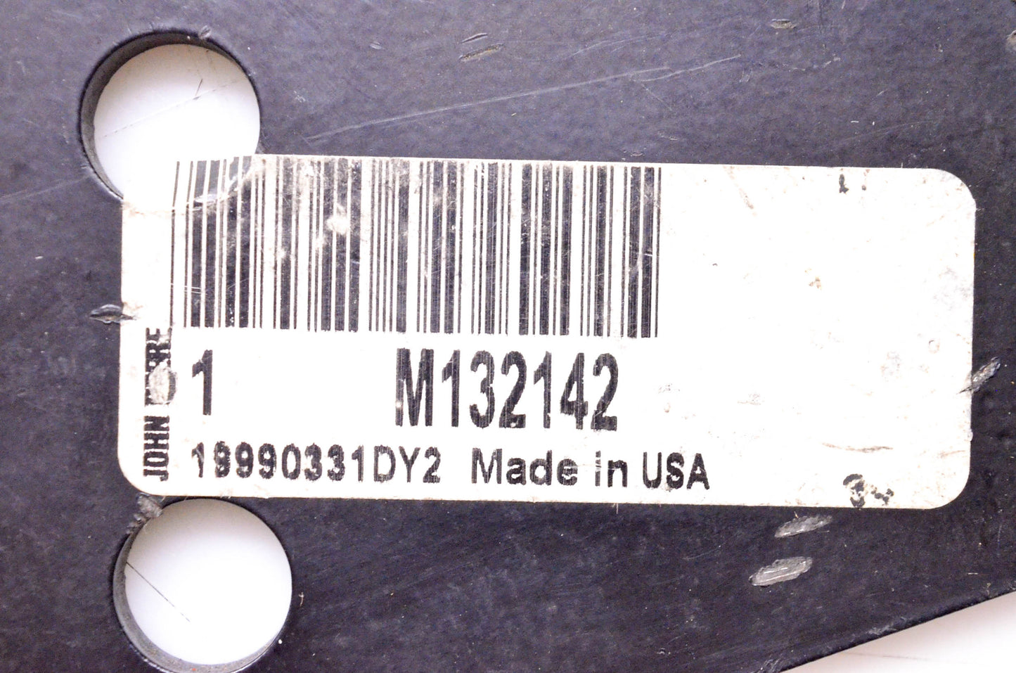 New OEM John Deere M132142 Bracket NOS