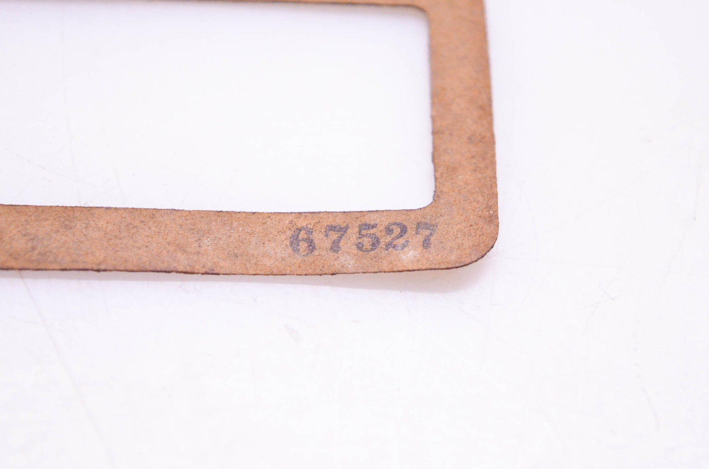 New OEM Briggs & Stratton 67527 Breather Gaskets Qty 2 NOS