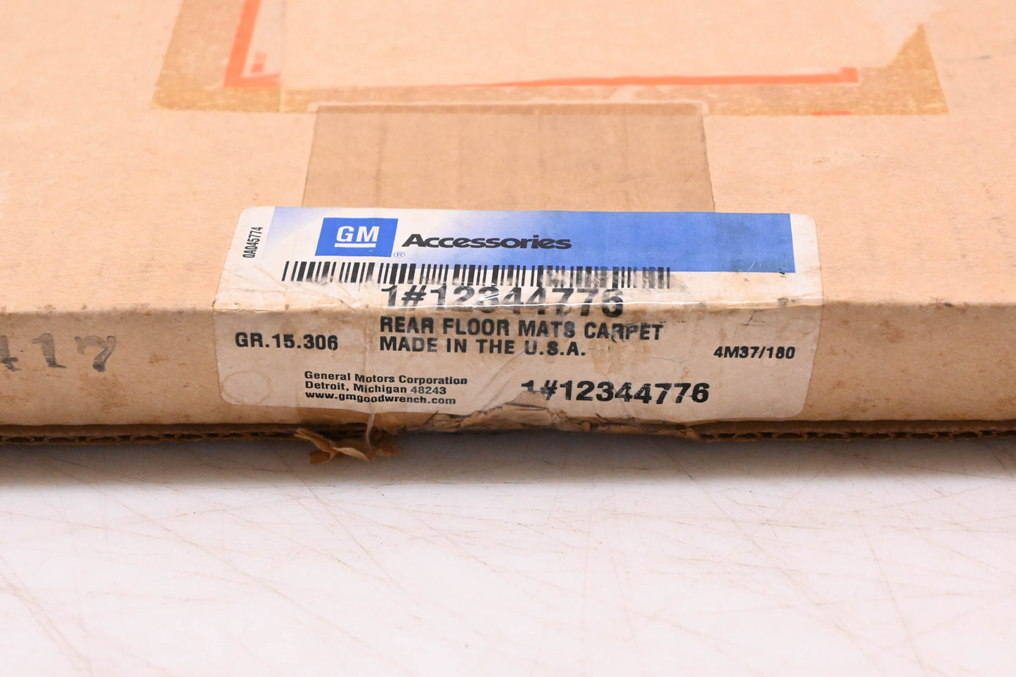 General Motors 12344776 Rear Carpet Mat Kit NOS