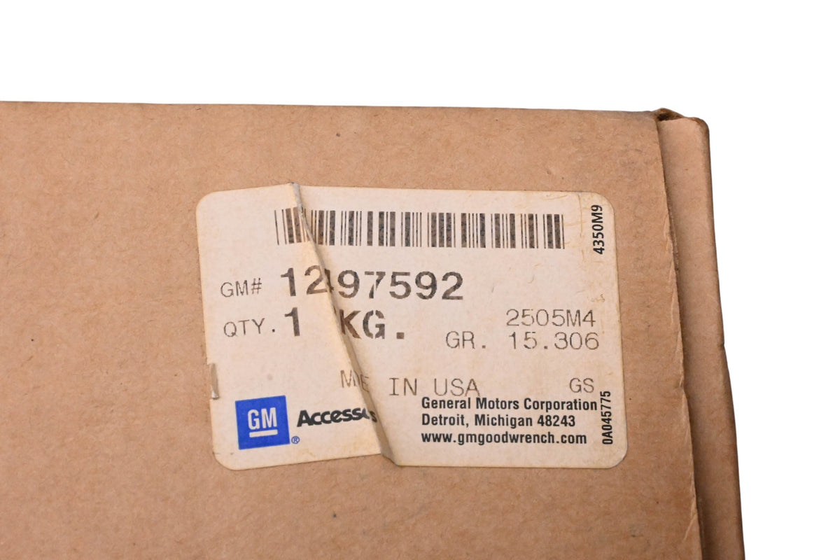 General Motors 12497592 Rear Carpet Mat Kit NOS