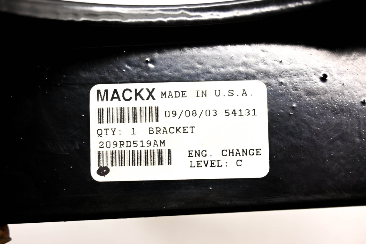 Mack 209RD519AM Bracket NOS