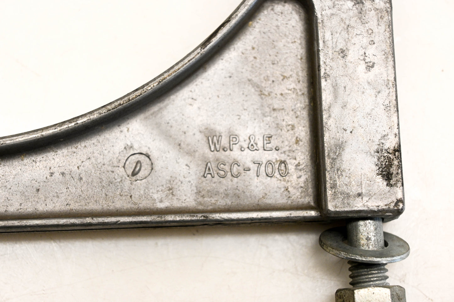 W.P.& E ASC-700 7" Clamp Assembly NOS