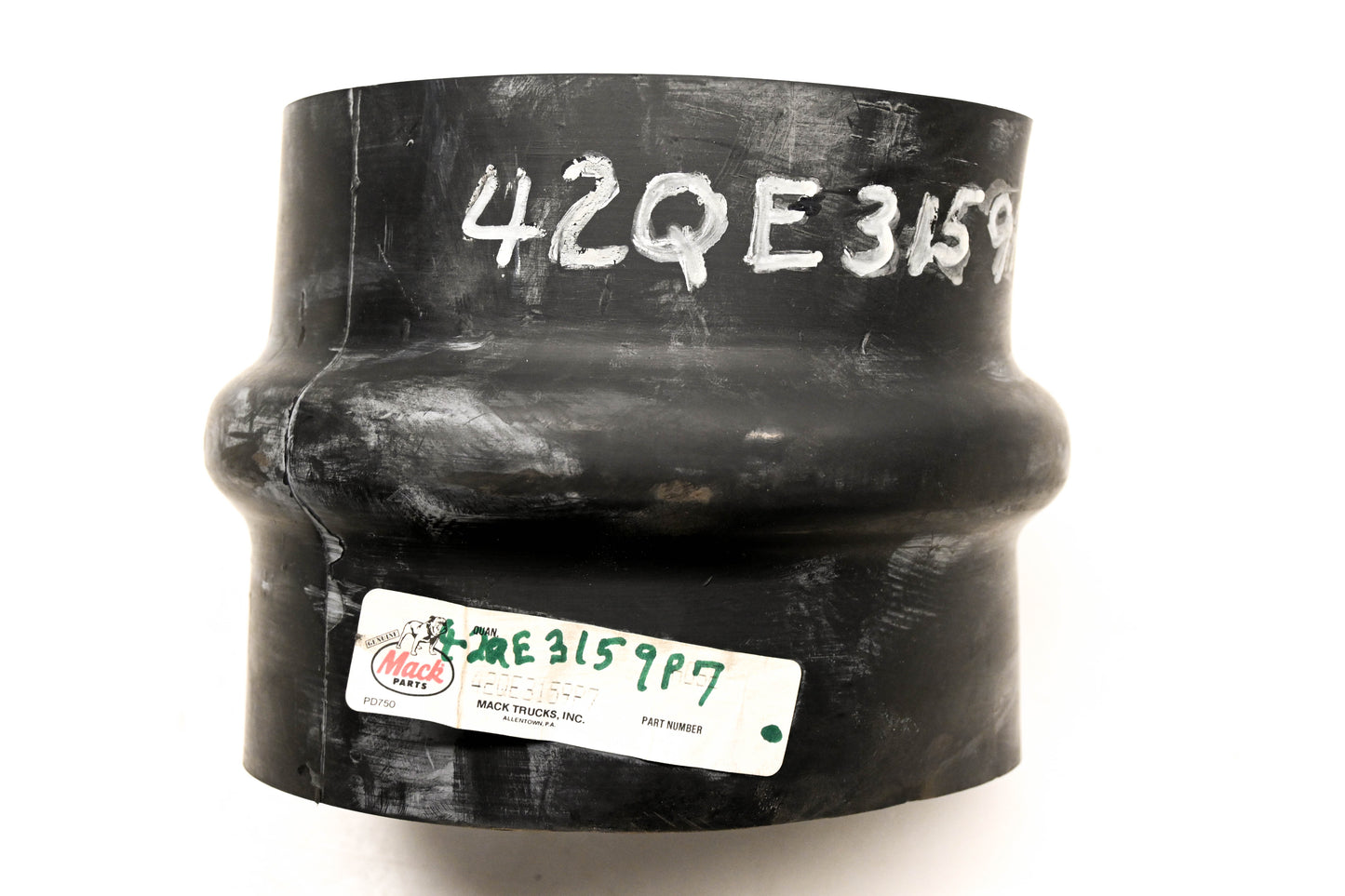 Mack 42QE3159P7 Hump Hose NOS