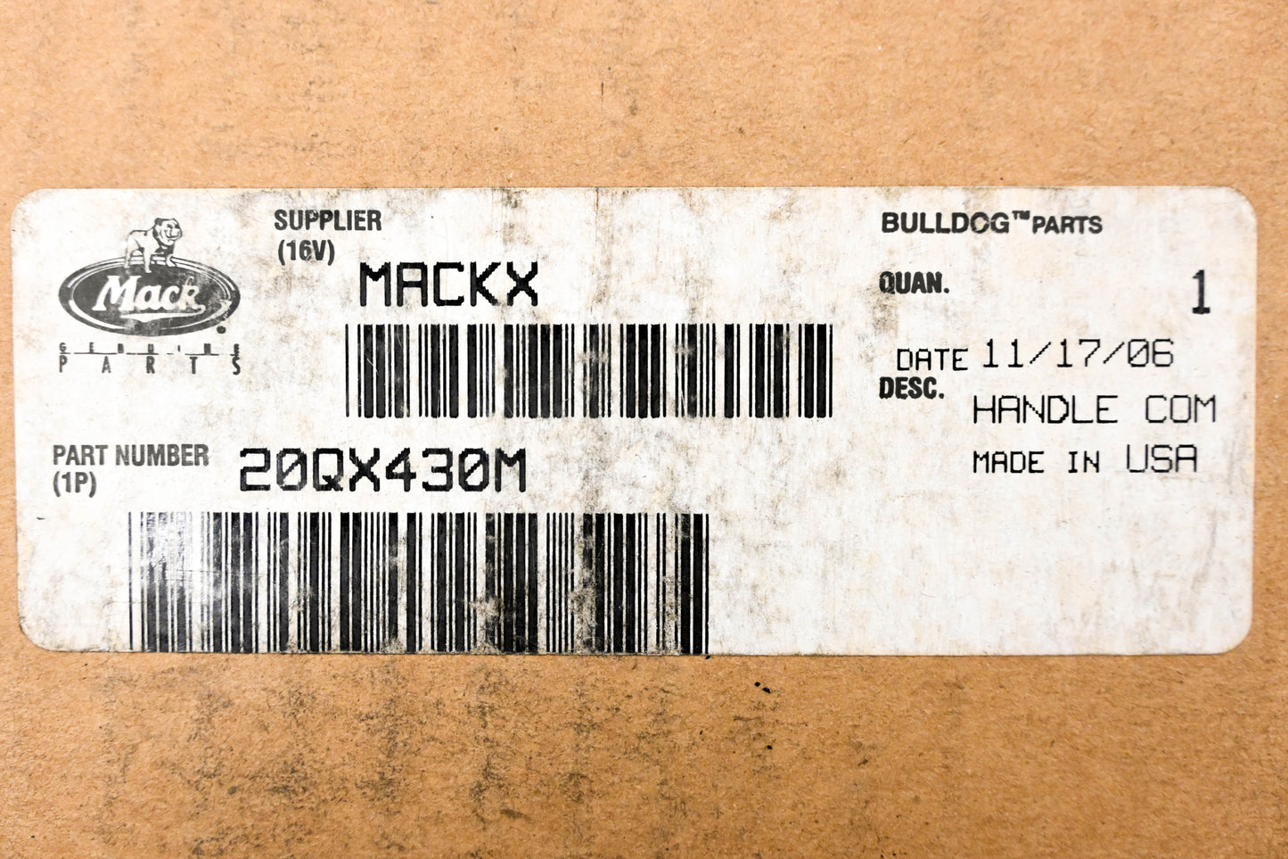 Mack 20QX430M Righthand Door Handle Assembly NOS