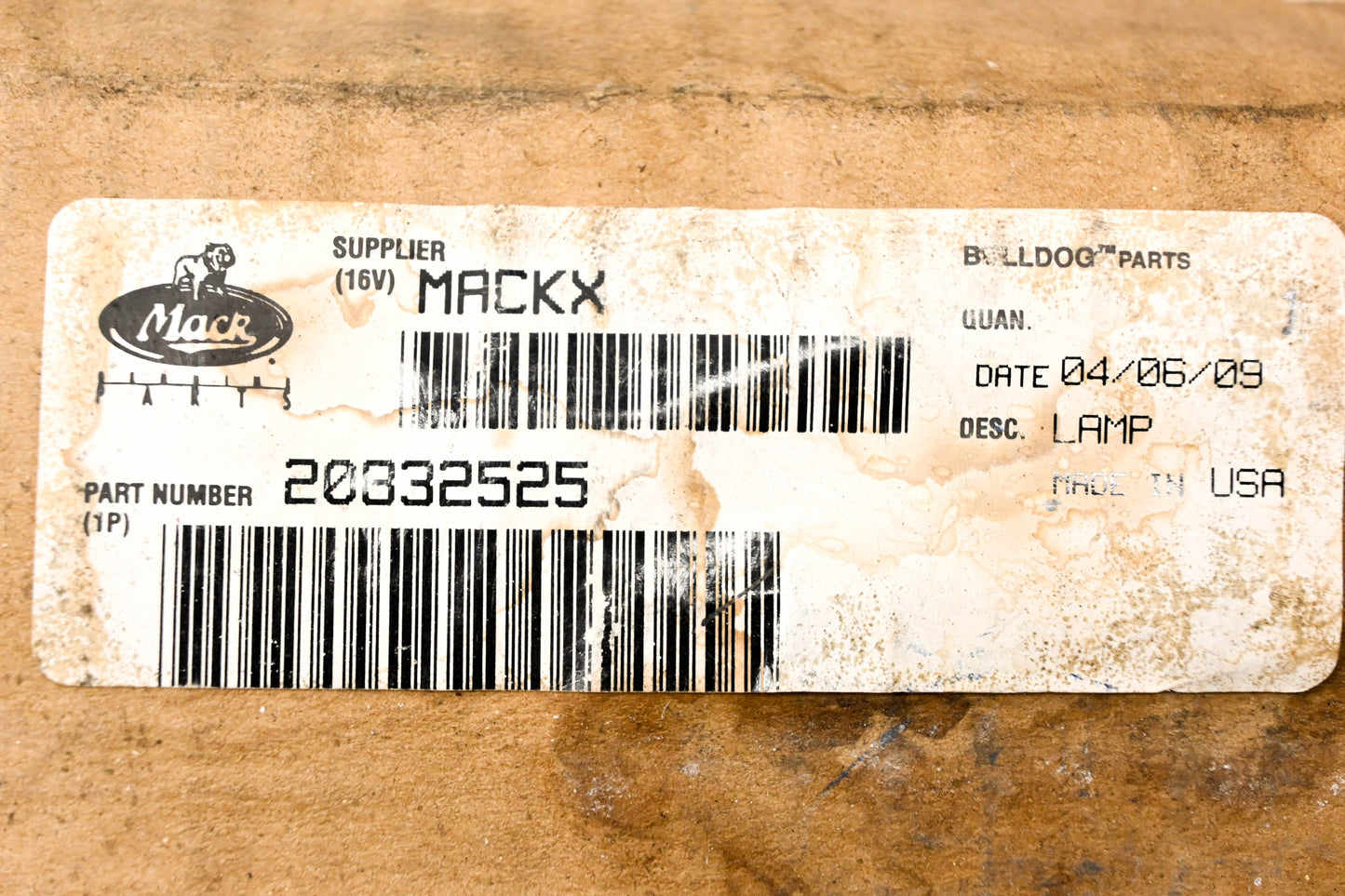 Mack 20832525 Signal-Stat Red Brake Lamp NOS