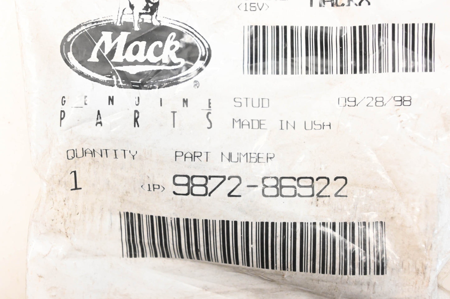 Mack 9872-86922 Stud NOS