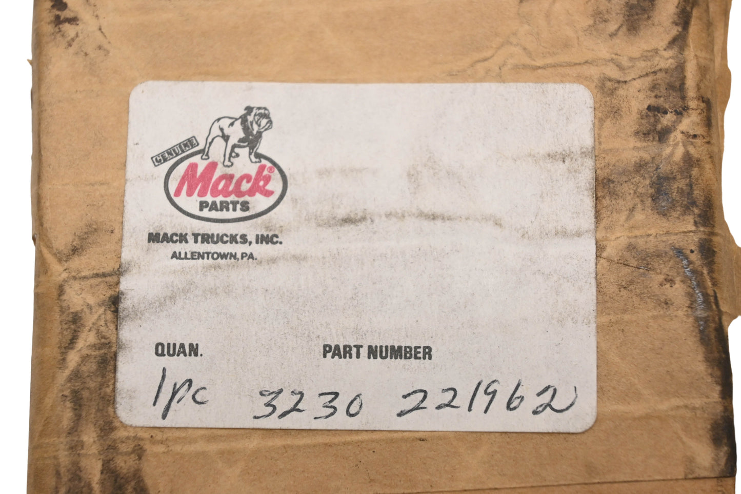 Mack 3230-221962, 3230221962 Water Valve Assembly NOS