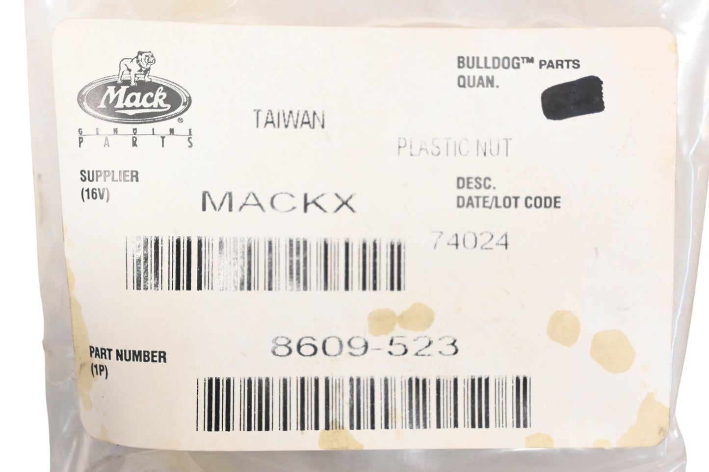 Mack 8609-523, 8609523 Plastic Cap Nut NOS