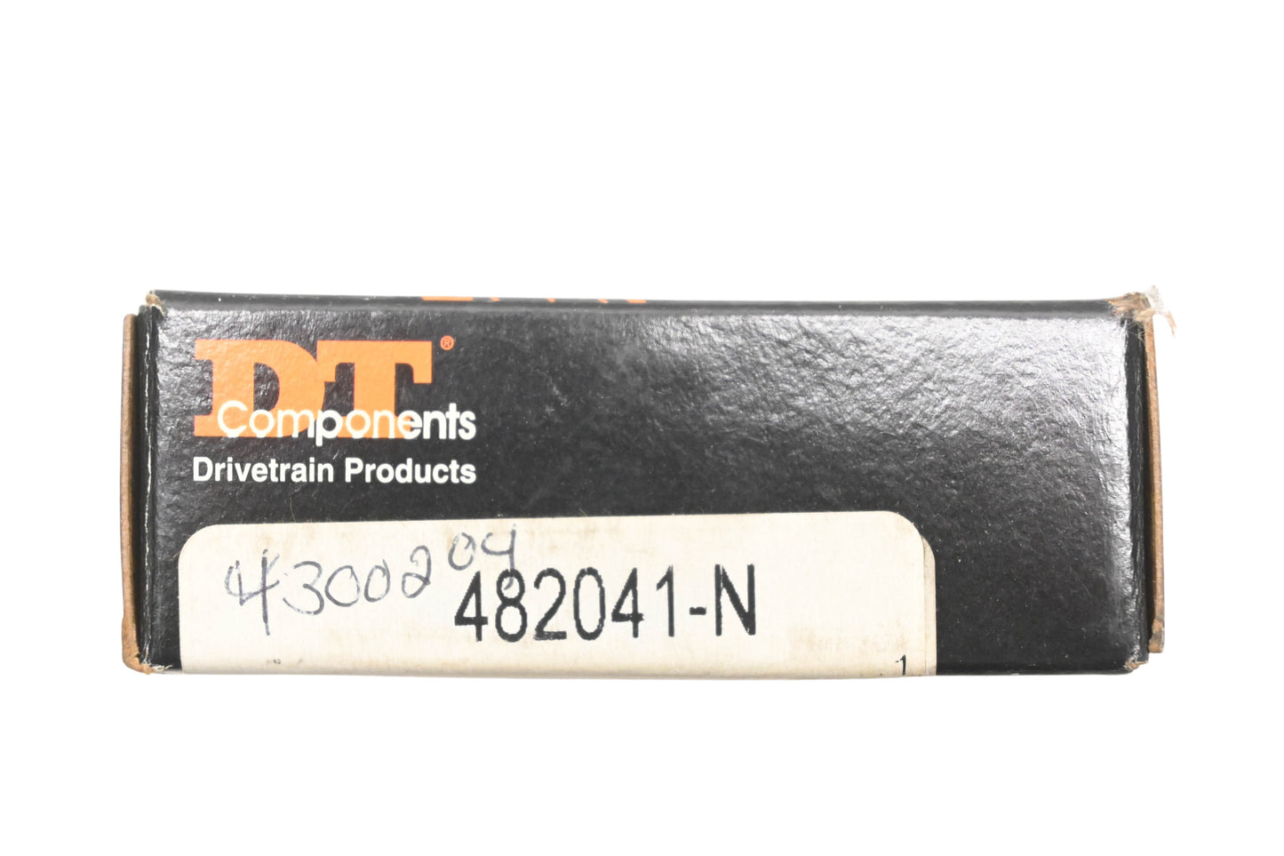 DT 482041-N, 3088-300204, CR18555 Oil Seal NOS