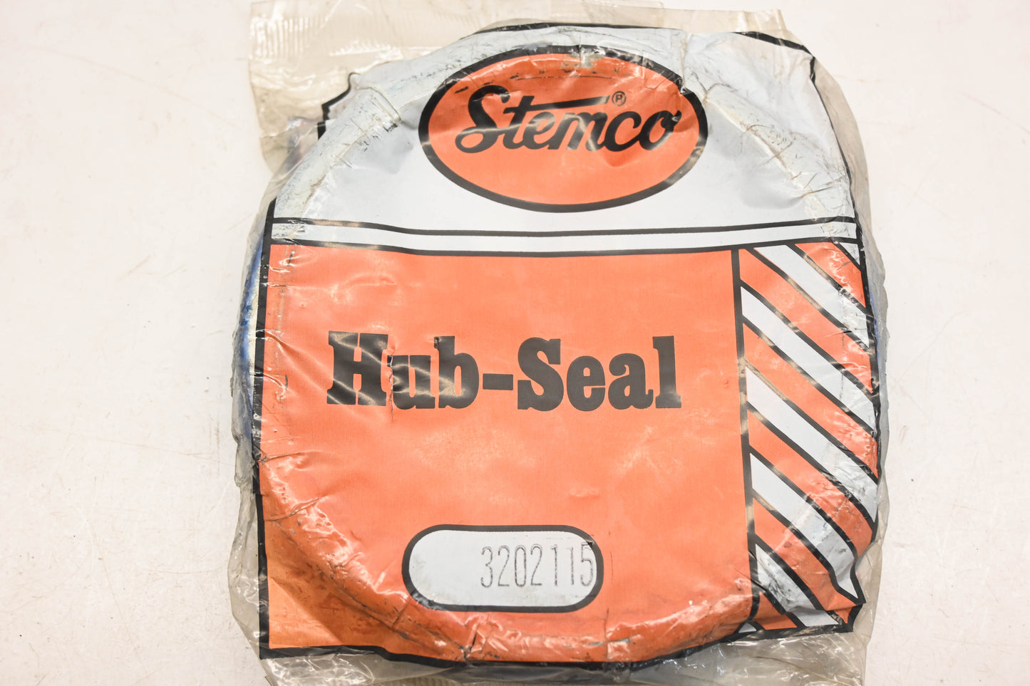 Stemco 320-2115, 3202115, 7843-3202115 Mack Hub Oil Seal NOS