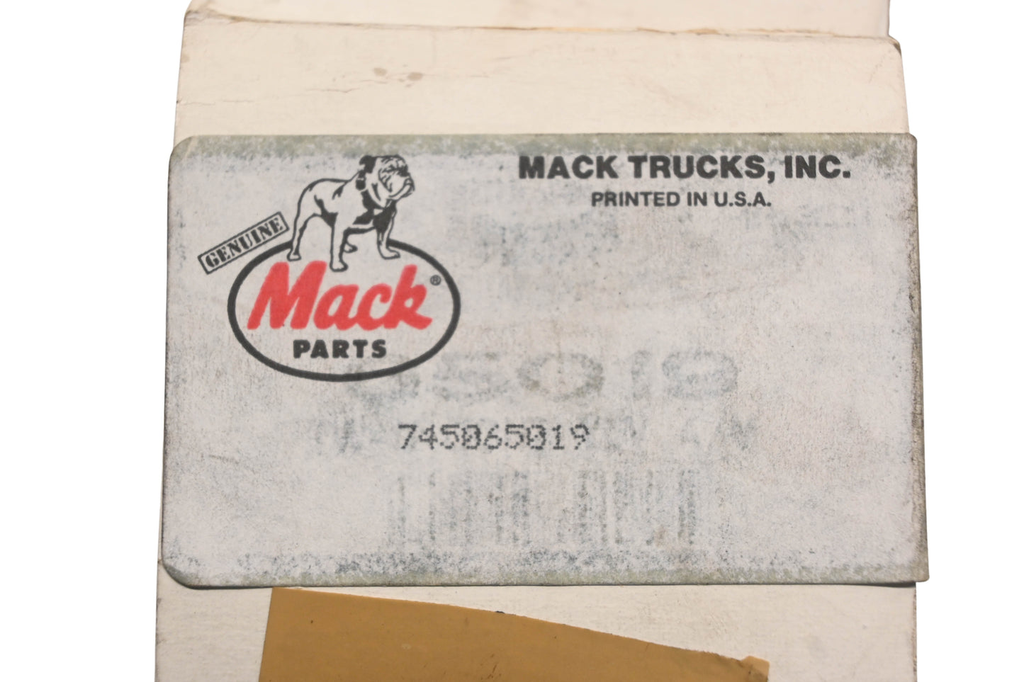Mack 745065019, 103219 Bendix Air Brake Control Valve NOS