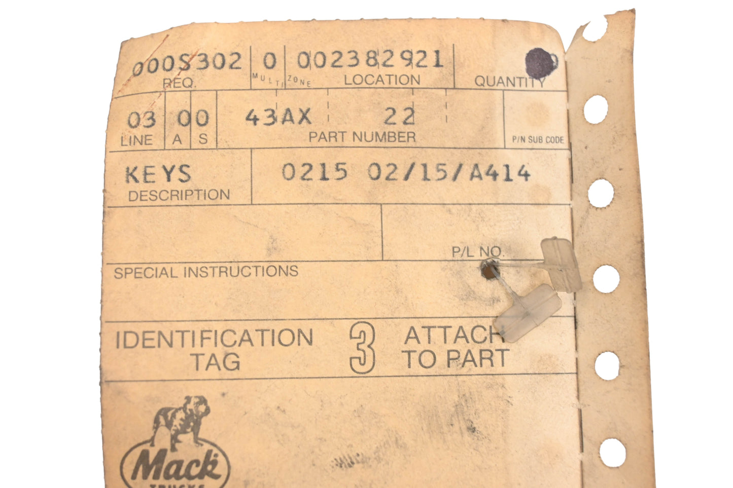 Mack 43AX22 Woodruff Key NOS
