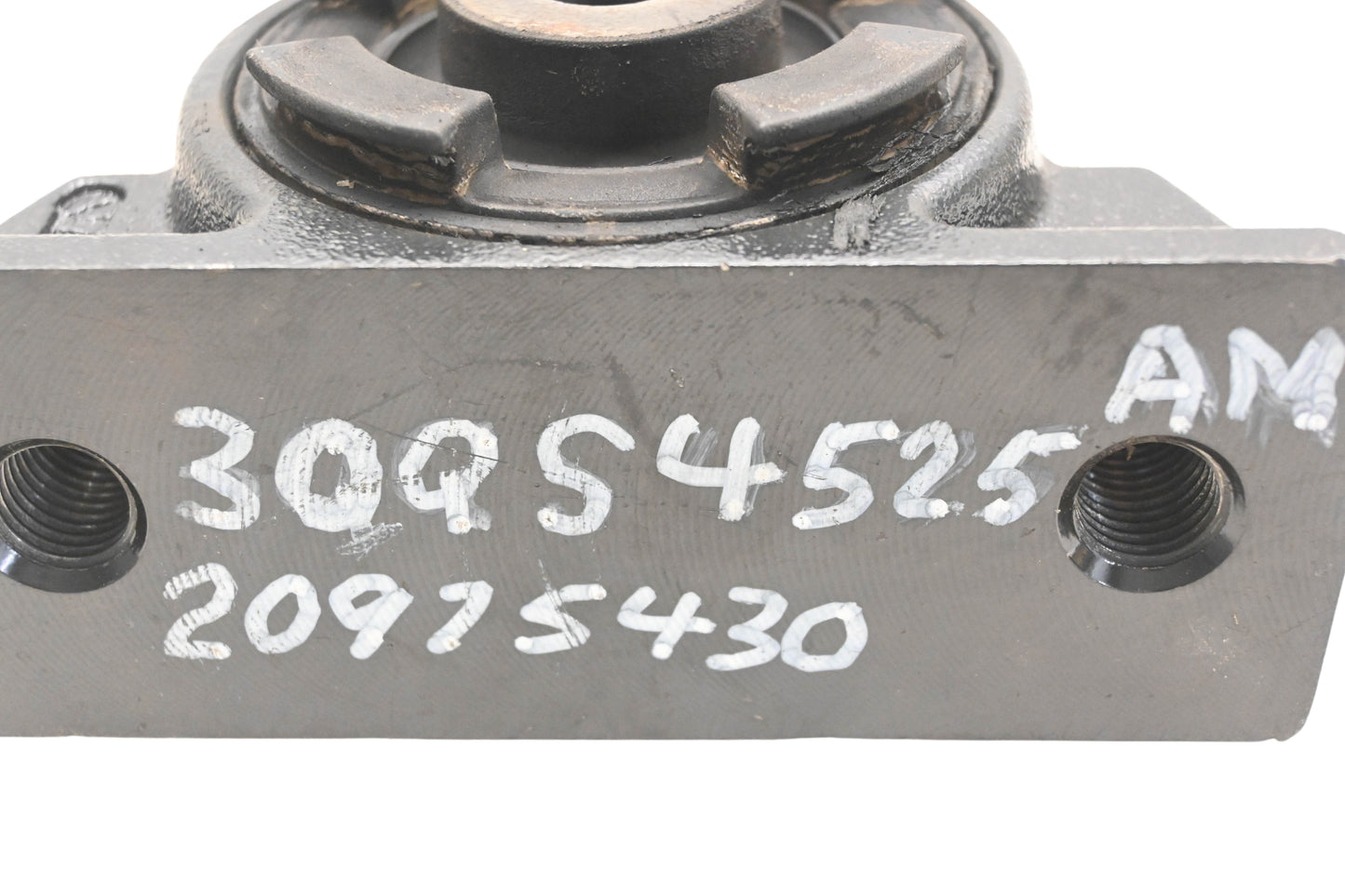 Mack 30QS4525AM, 20975430 Cab Mount Bushing NOS