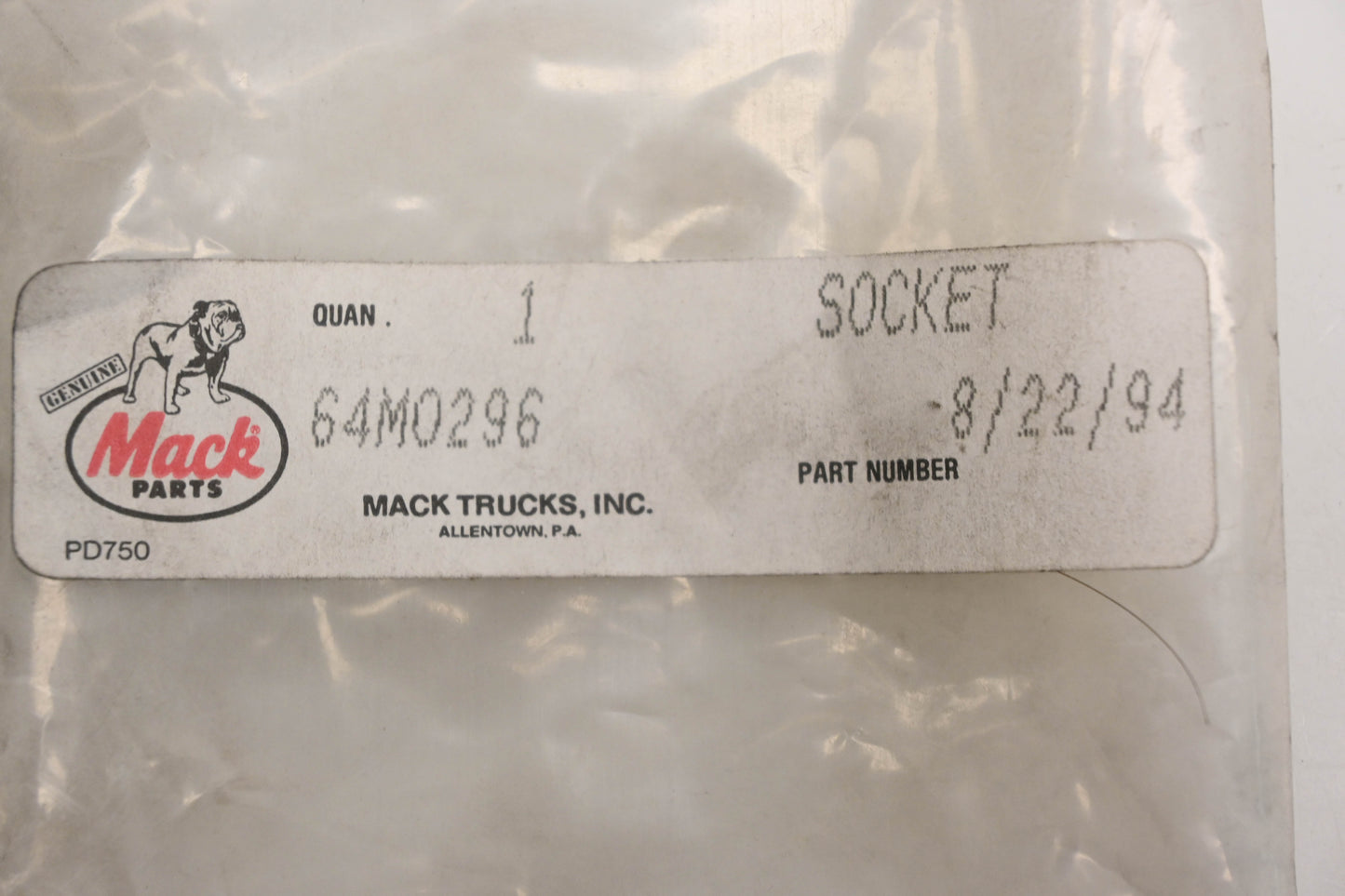 Mack 64MO296 Socket NOS