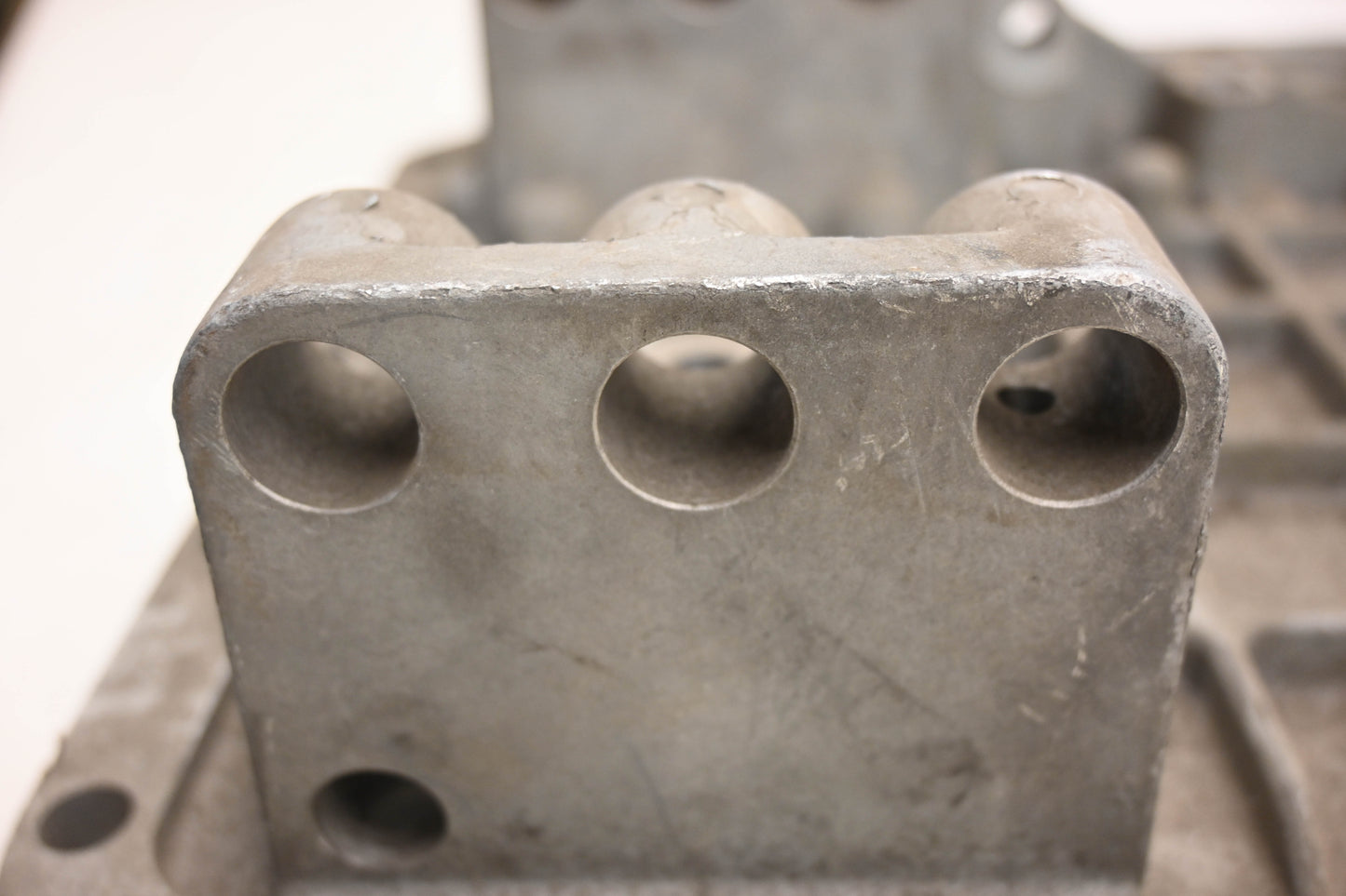 Mack 405KB534E Transmission Cover