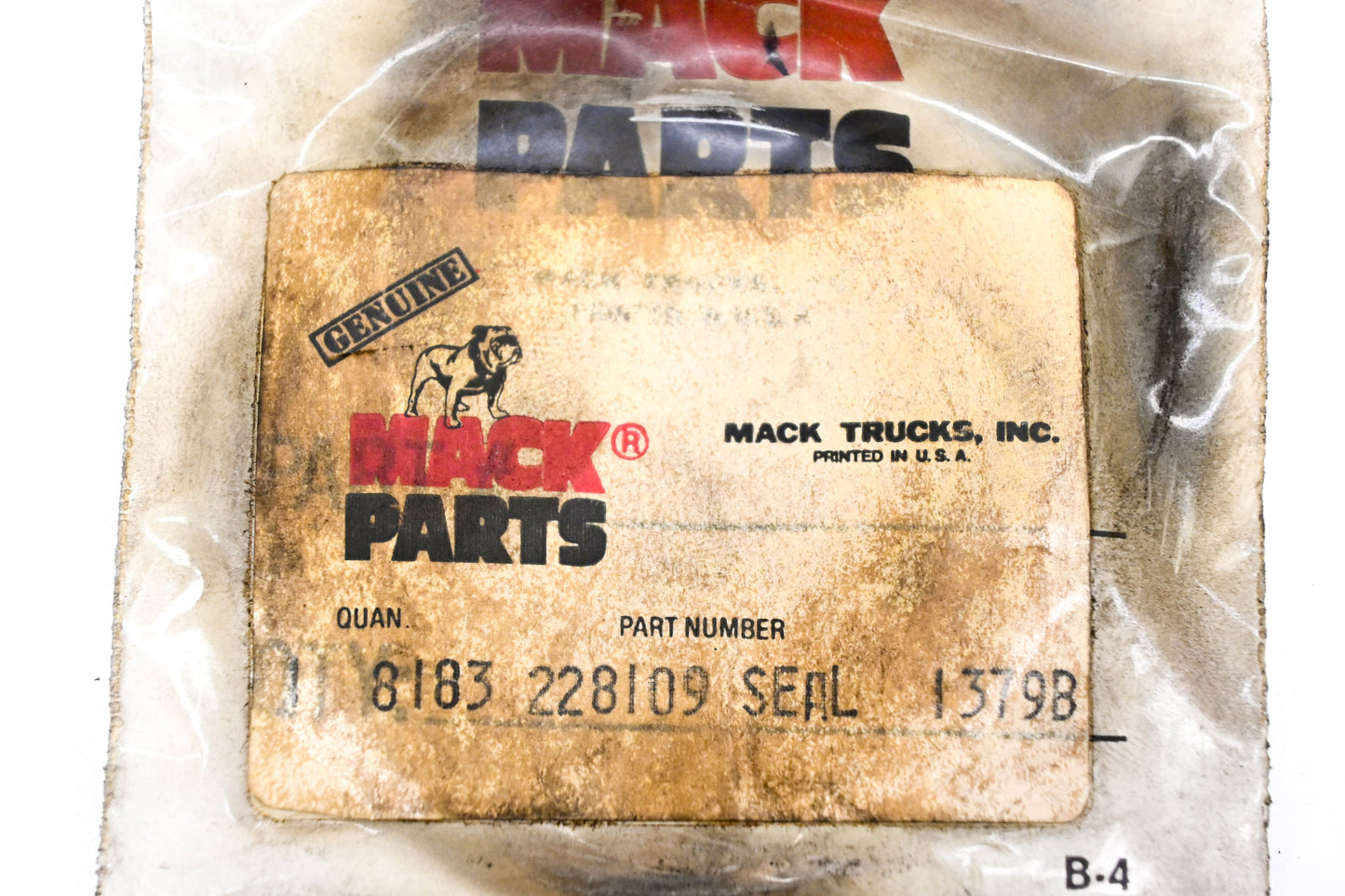 Mack 8183-228109 Oil Seal NOS