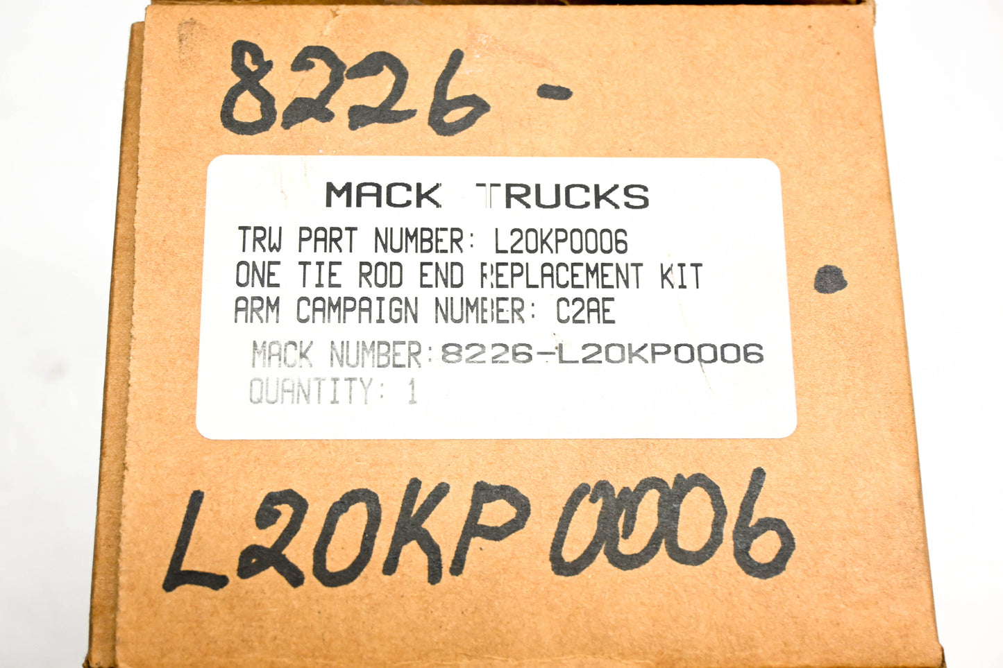 Mack 8226-L20KP00065 Tie Rod End NOS