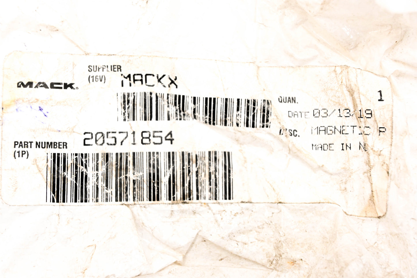 Mack 20571854 Magnetic Drain Plug NOS