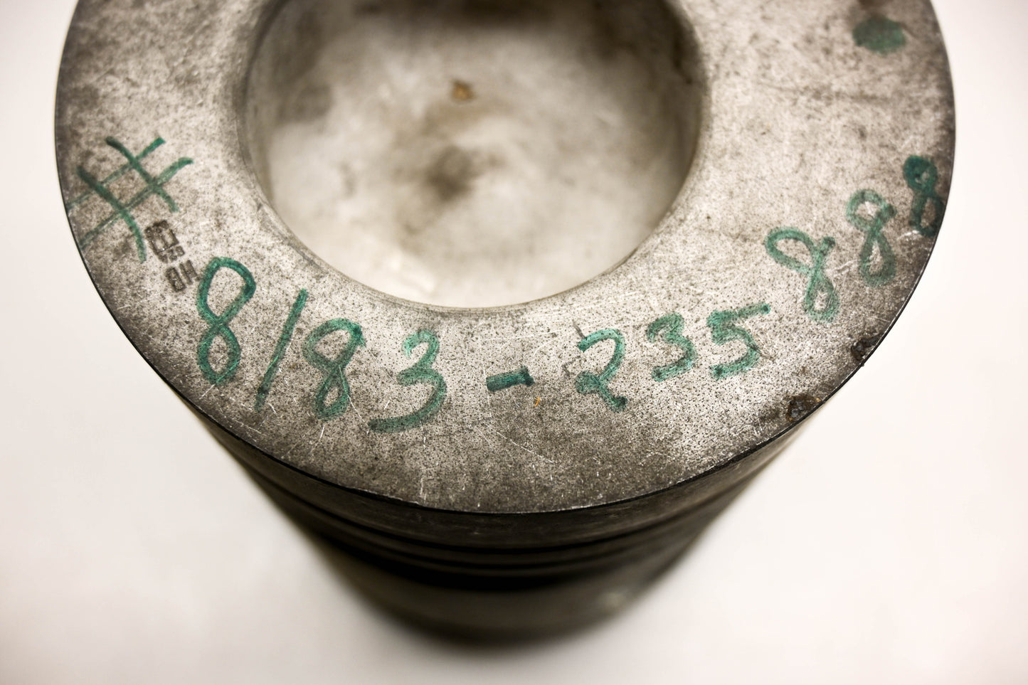 Mack 8183-235888 Piston NOS