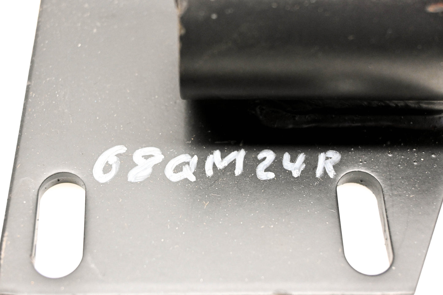 Mack 68QM24R Hinge NOS