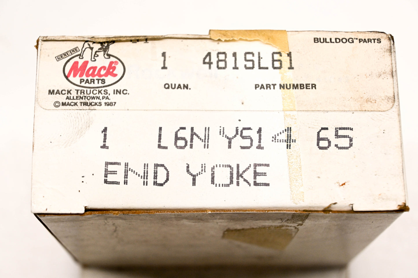 Mack 481SL61, L6NYS1465 Rockwell Steering End Yoke NOS
