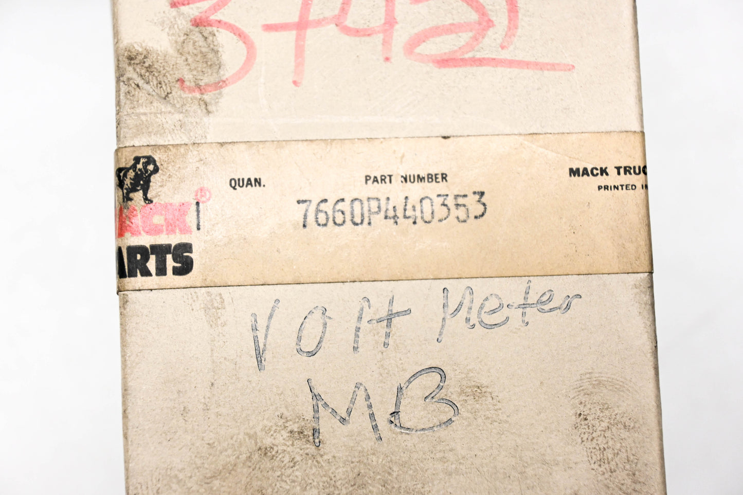 Mack 7660-P440353 Voltage Gauge NOS