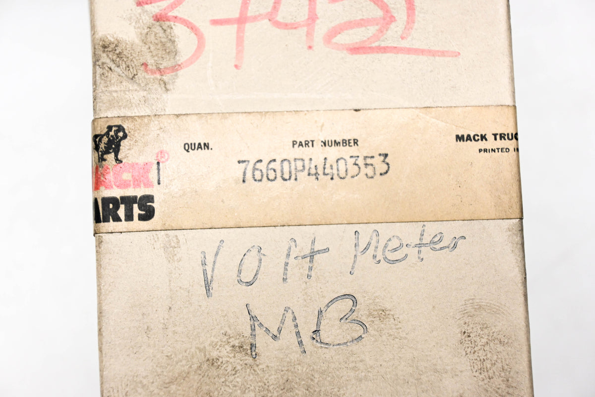 Mack 7660-P440353 Voltage Gauge NOS