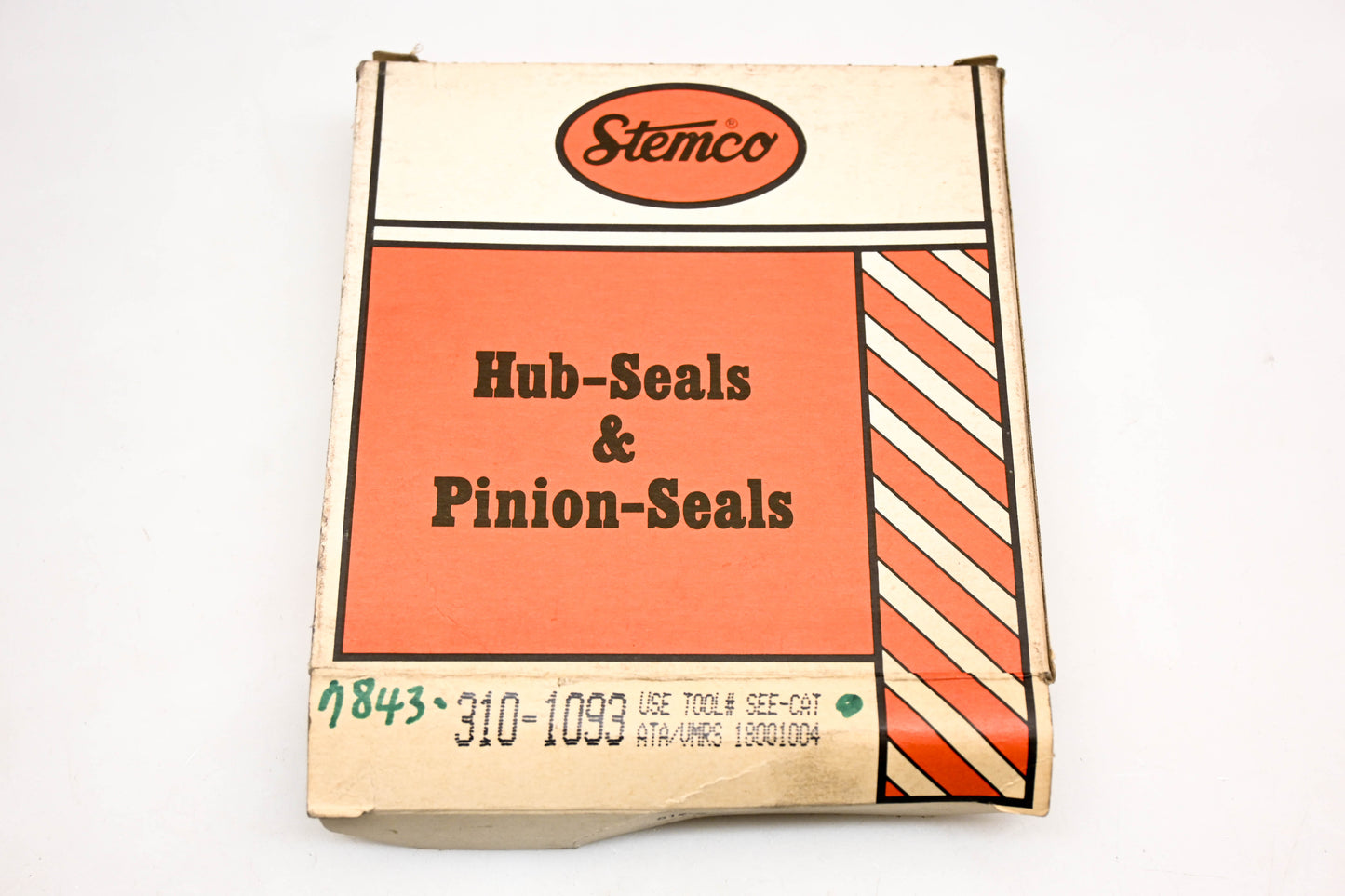 Mack 7843-3101093, 310-1093 Stemco Axle Hub Ring NOS