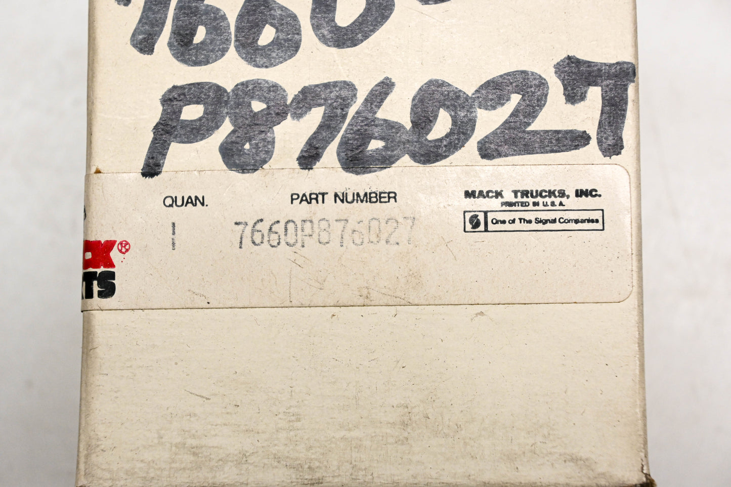 Mack 7660-P876027, 832250 Stewart Warner Meter NOS