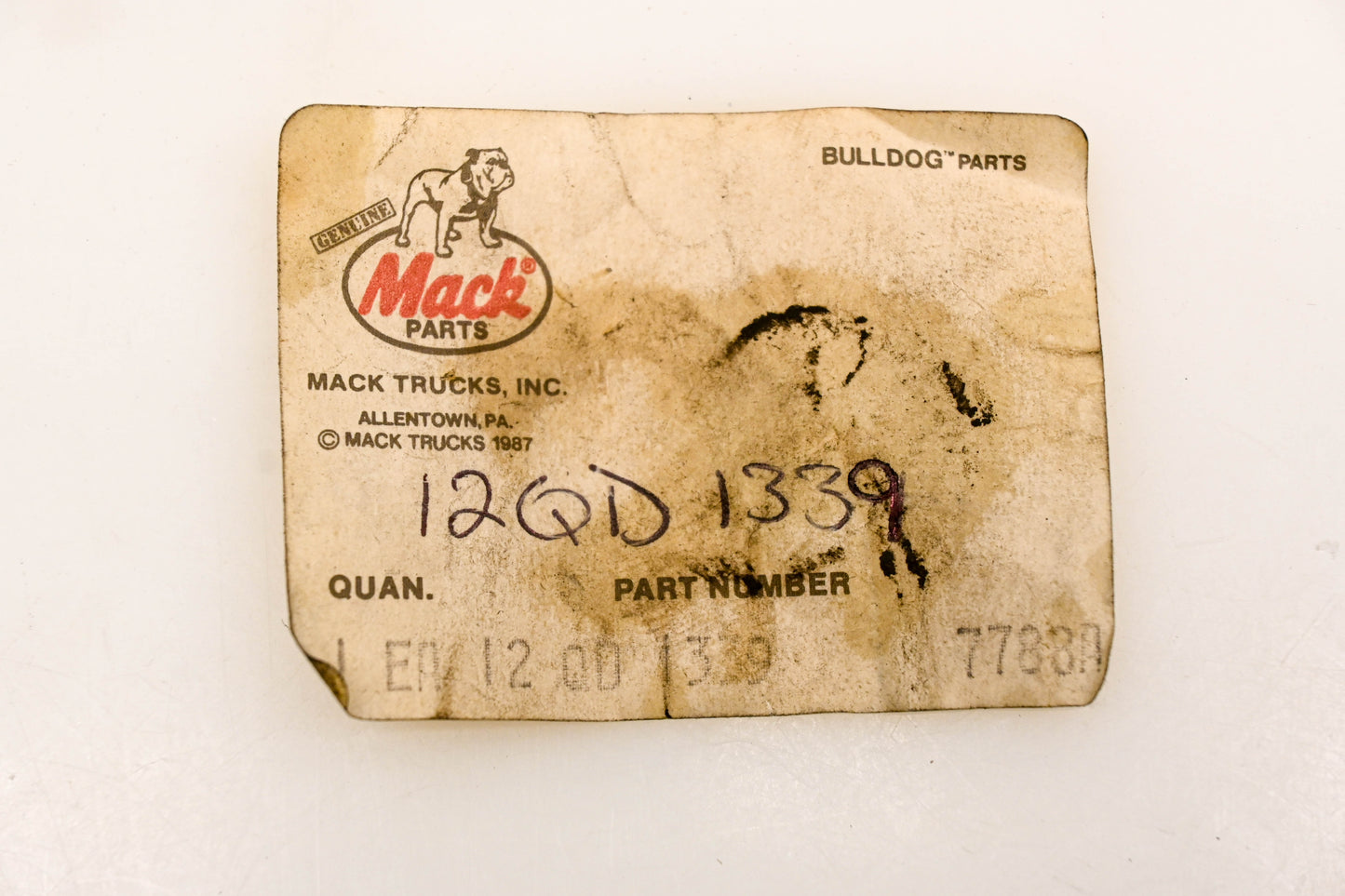 Mack 12QD1339 Bushing Assembly NOS