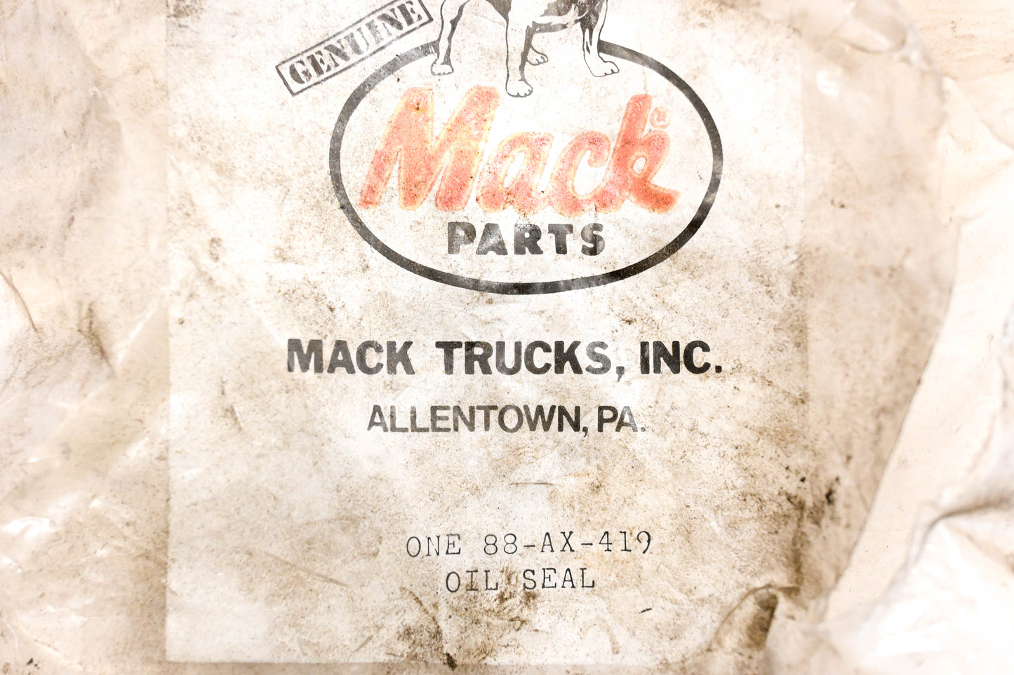 Mack 88AX419, B370033BG National Oil Seal NOS