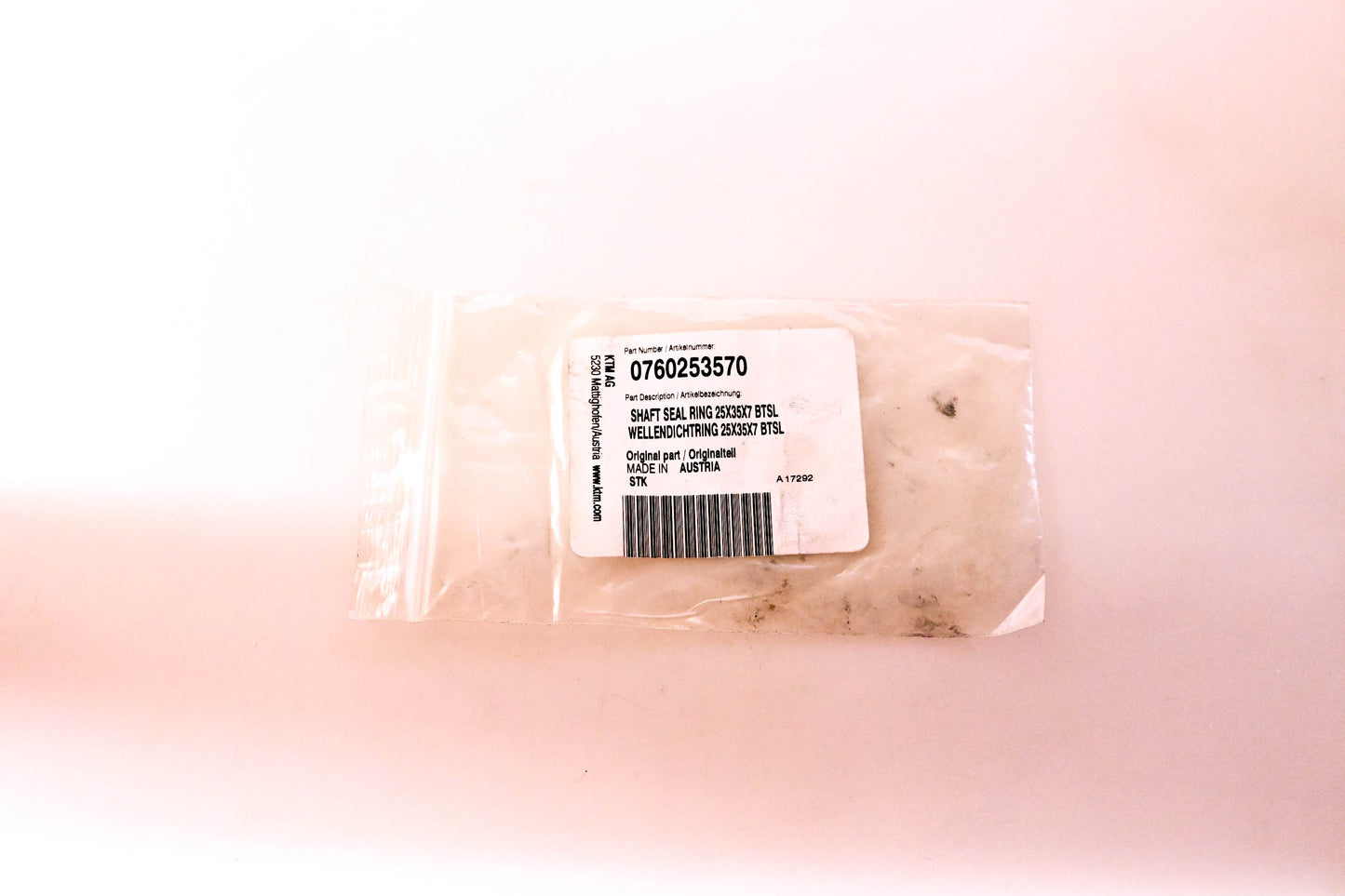 New OEM KTM 0760253570, A17292 Shaft Seal Ring NOS